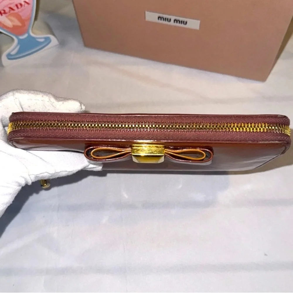 MIU MIU Tanish-Mauve Enamel Leather Long Wallet w/Box & Tissue. Authentic, EUC